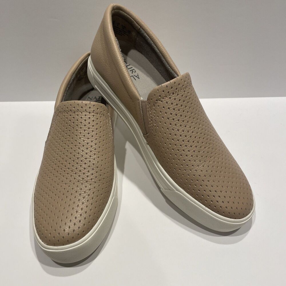 Naturalizer Taupe Leather Slip On Comfort Cushioned Inner Sole Shoes Size 8